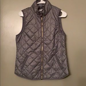 Old navy vest. Women’s small. Never worn.